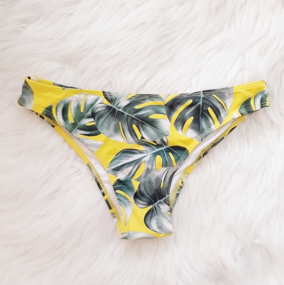 Other - NWT Tropical Bikini Bottom